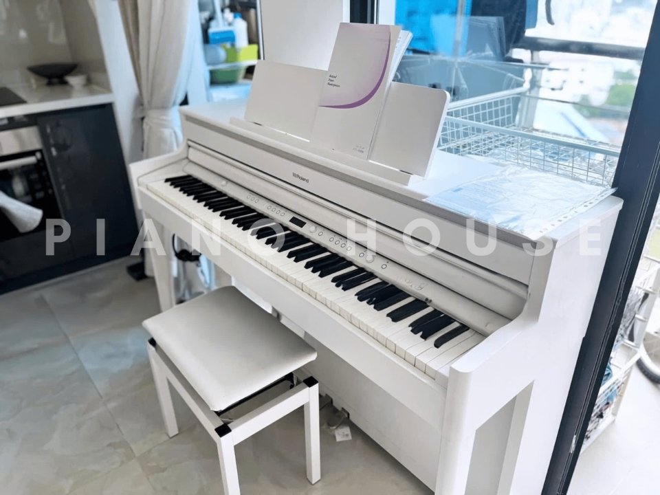 Hình ảnh chi tiết ROLAND HP-704 WH (USED) góc chụp 2